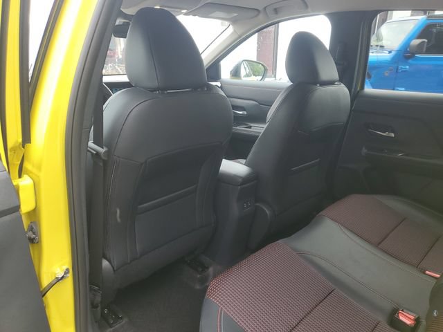 Certified 2025 Nissan Kicks SR AWD/4WD image 8