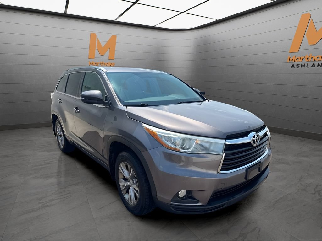 Used 2015 Toyota Highlander XLE AWD/4WD image 7
