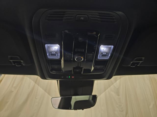 New 2026 GMC Yukon XL Denali w/ Denali Reserve Package image 26