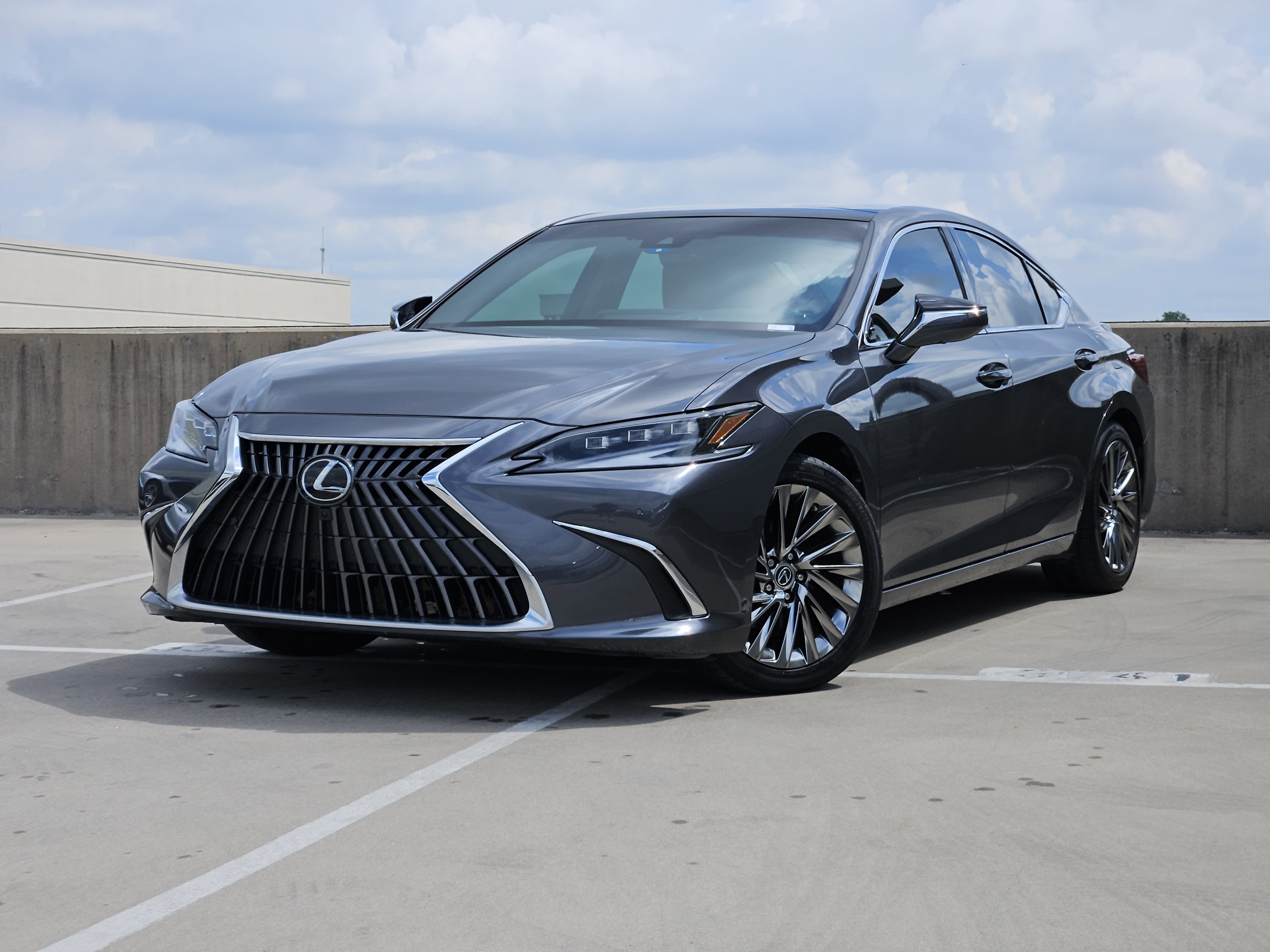 Used 2024 Lexus ES 350 Ultra Luxury w/ Accessory Package (Z2) FWD image 1