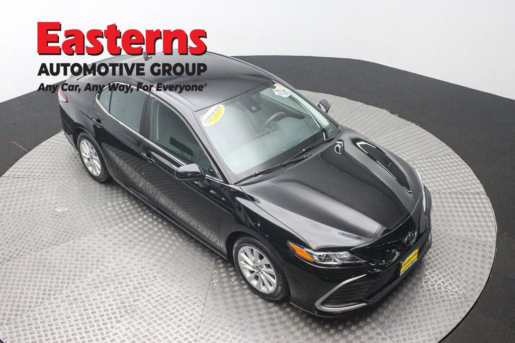 Used 2024 Toyota Camry LE image 3