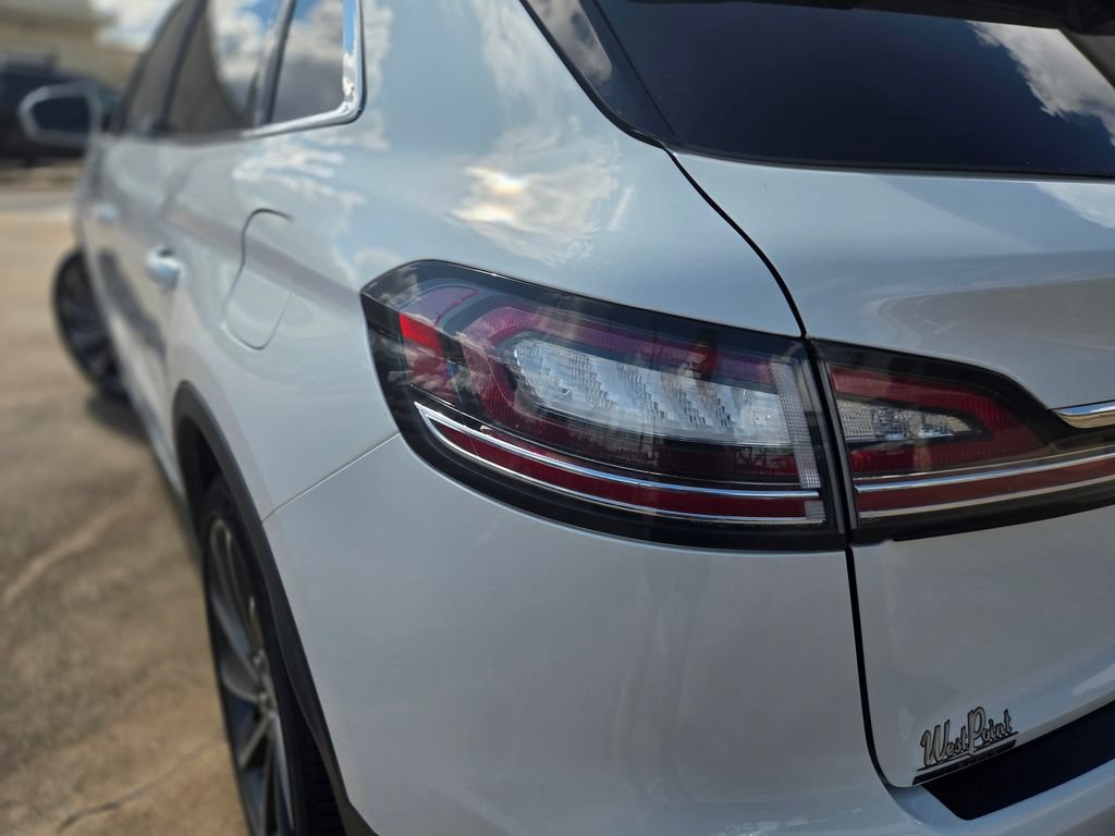 Used 2022 Lincoln Nautilus Reserve w/ Luxury Package FWD image 36
