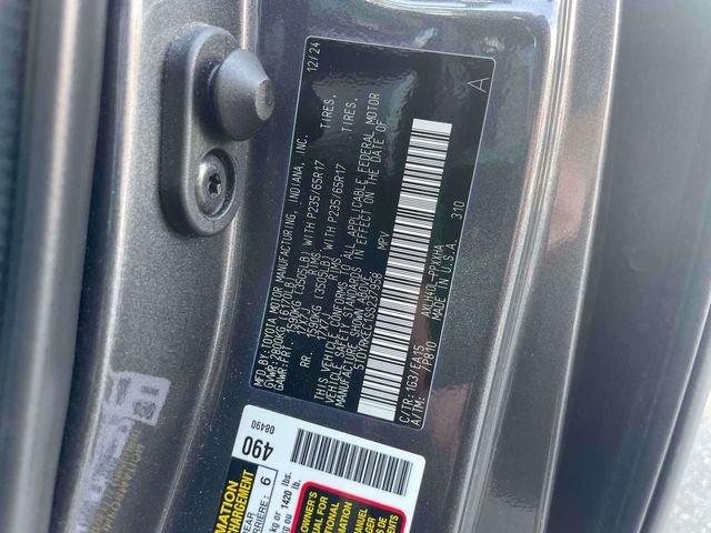 Certified 2025 Toyota Sienna XLE FWD image 22