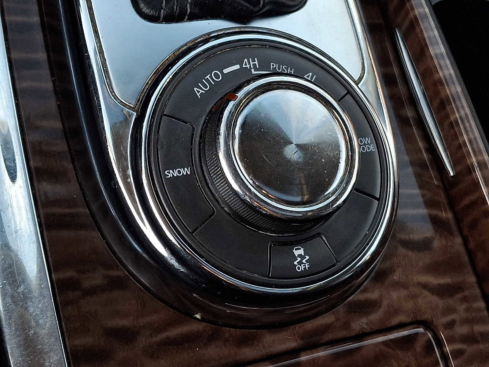 Used 2018 Nissan Armada Platinum w/ Captain Seat Package image 17