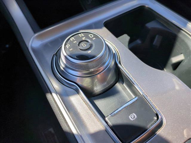 Used 2024 Ford Edge SEL image 12