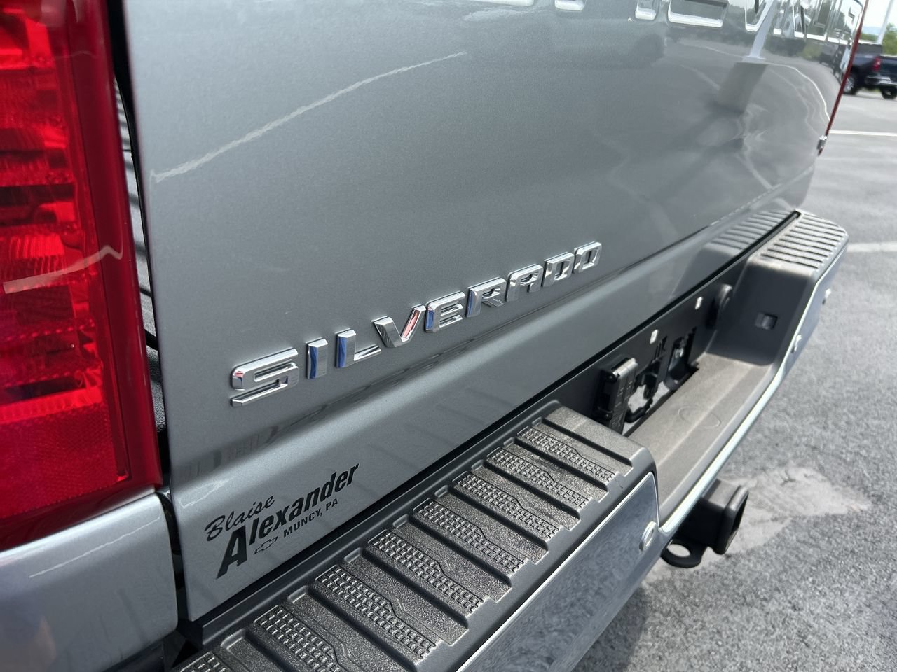 Used 2025 Chevrolet Silverado 2500 LT w/ All Star Edition AWD/4WD image 11