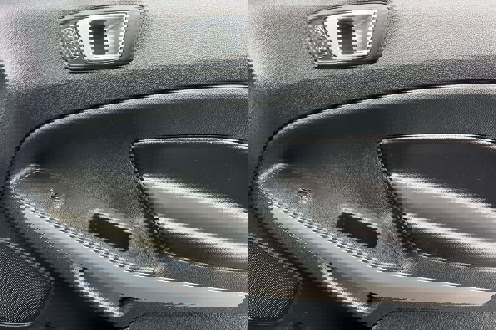 Used 2021 Ford EcoSport Titanium image 18