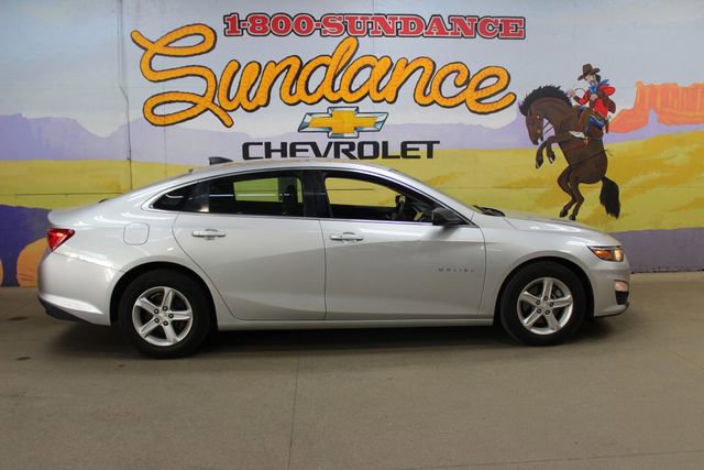 Used 2019 Chevrolet Malibu LS FWD image 1