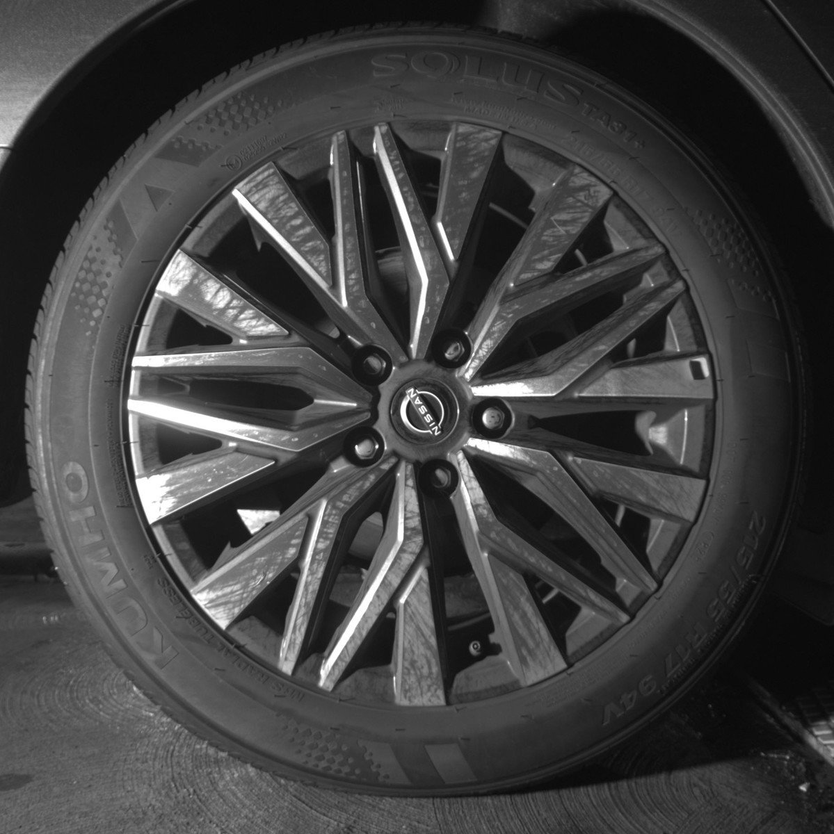 Used 2025 Nissan Altima 2.5 SV FWD image 15