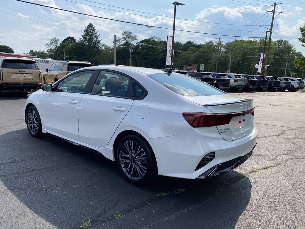 Used 2023 Kia Forte GT-Line w/ GT-Line Premium Package FWD image 3