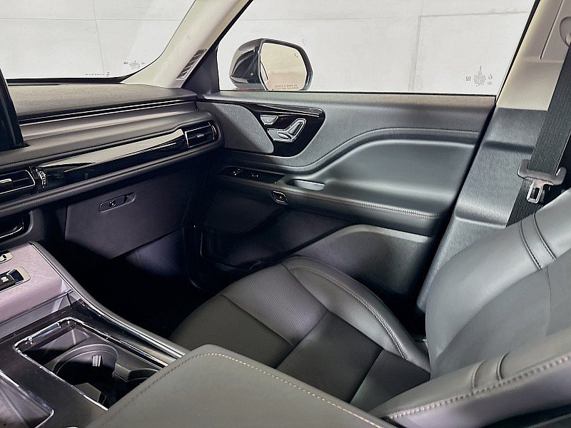 New 2026 Lincoln Aviator AWD image 25