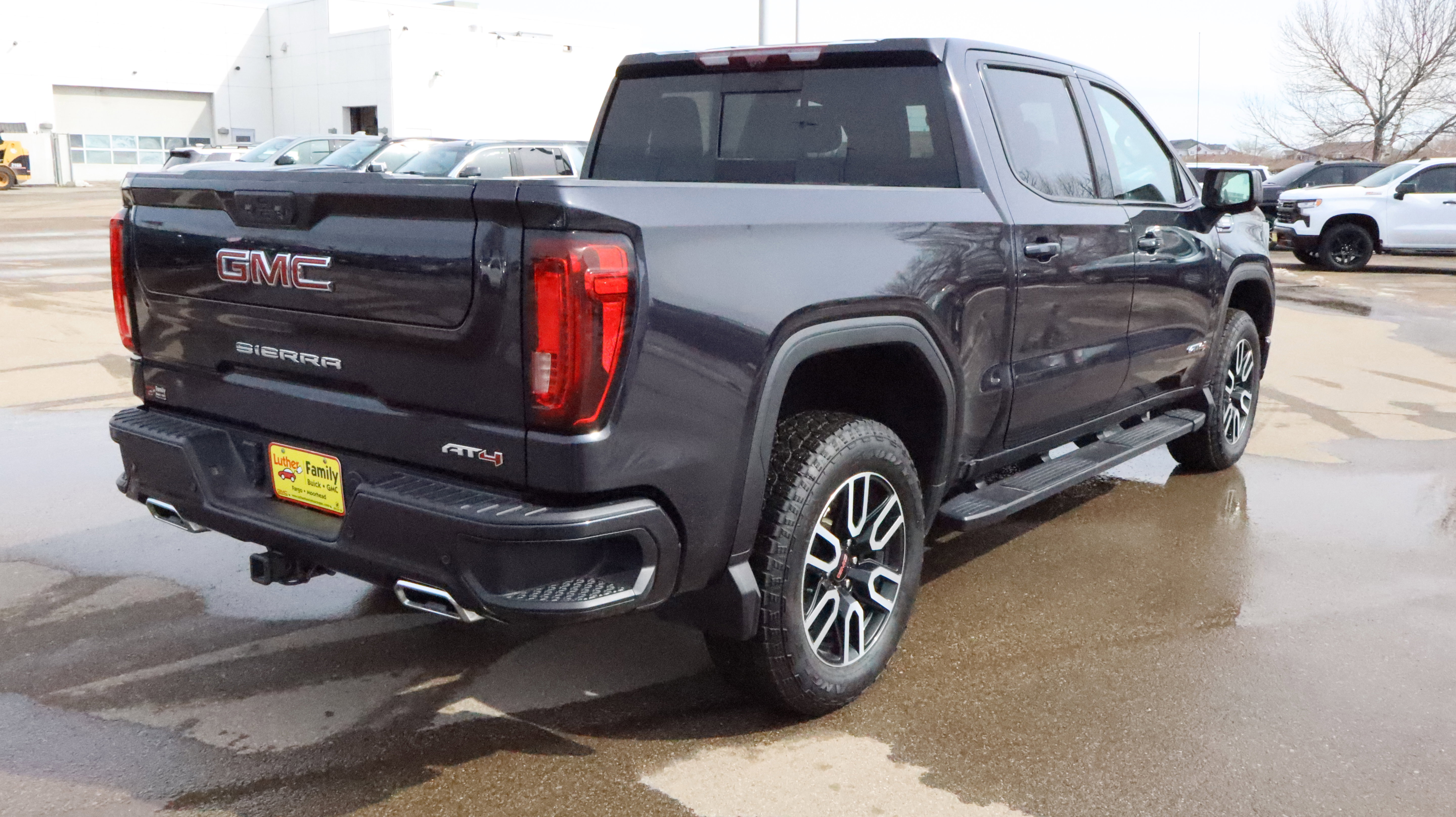 Certified 2023 GMC Sierra 1500 AT4 w/ AT4 Premium Package image 6