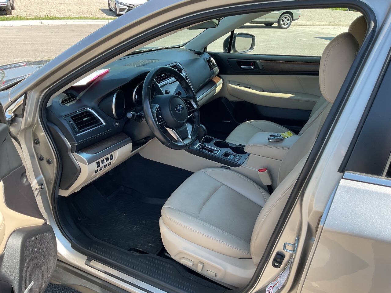 Used 2018 Subaru Outback 2.5i Limited AWD/4WD image 14