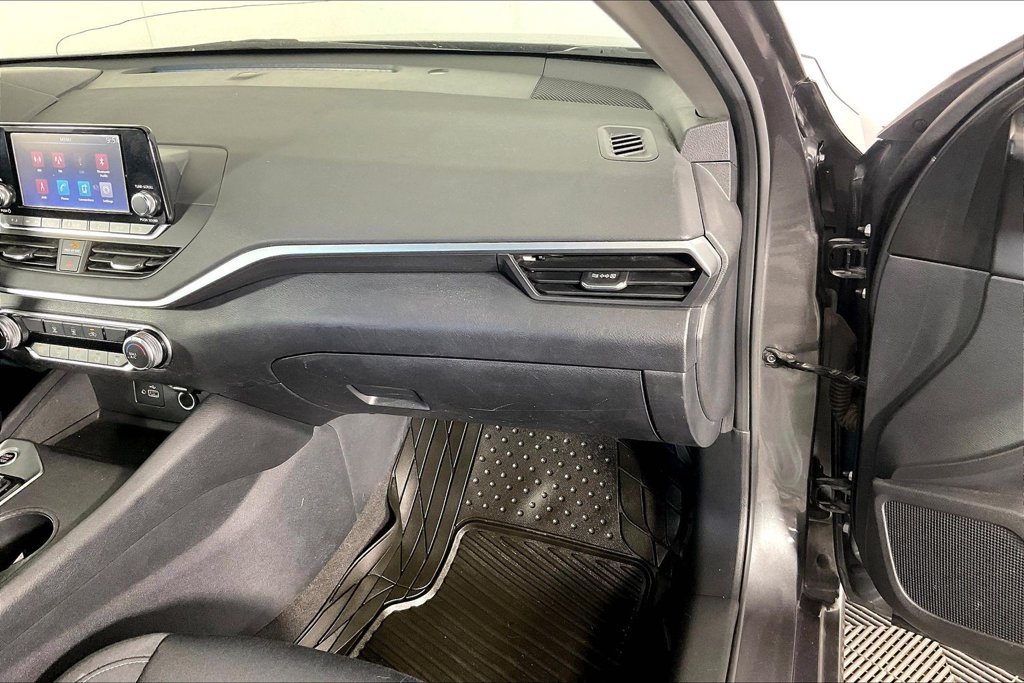 Used 2022 Nissan Altima 2.5 S FWD image 18
