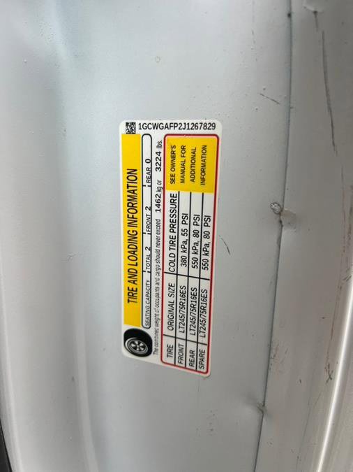 Used 2018 Chevrolet Express 2500 image 40