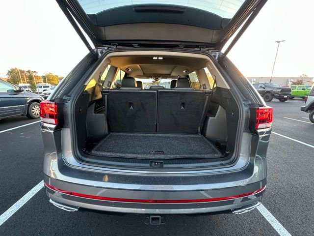 Used 2024 Volkswagen Atlas SEL Premium R-Line image 14