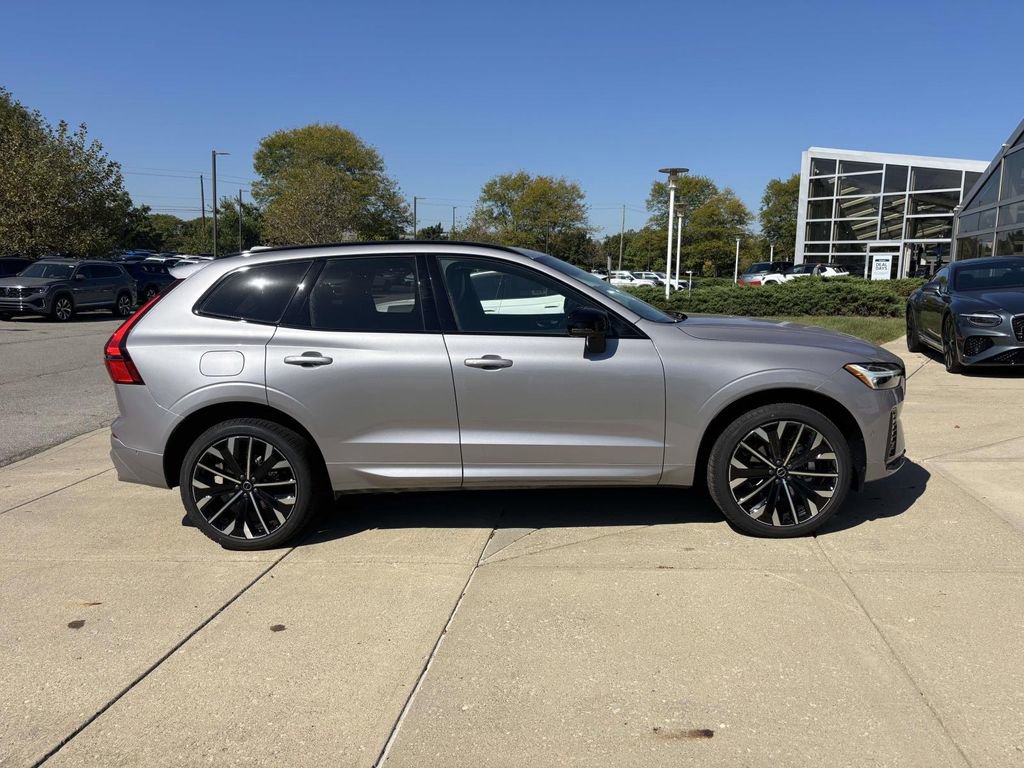 New 2026 Volvo XC60 B5 Ultra w/ Protection Package Premier image 8