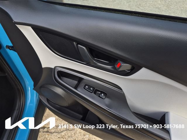 Used 2023 Hyundai Kona SE FWD image 13