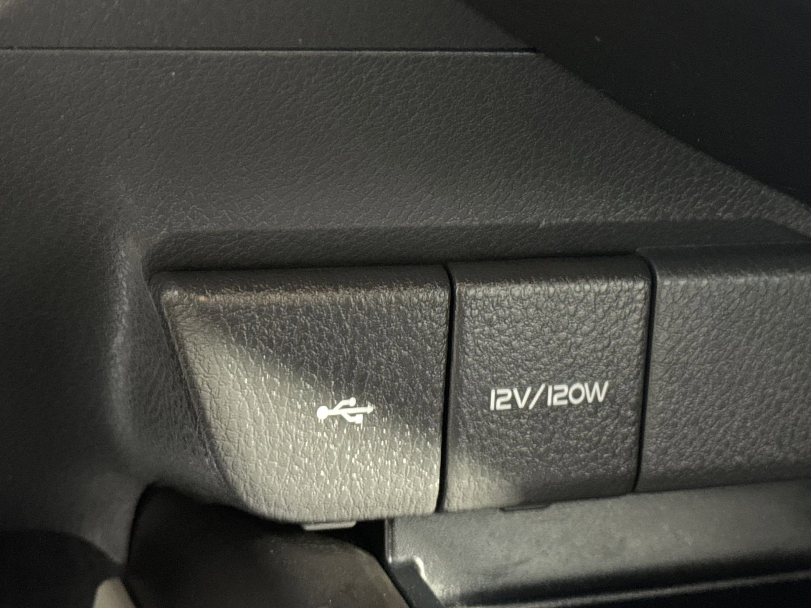 Used 2022 Toyota Camry SE image 33