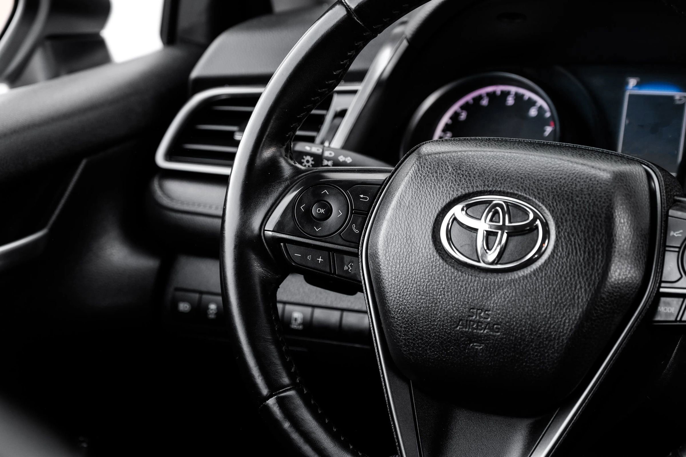 Used 2024 Toyota Camry SE image 24