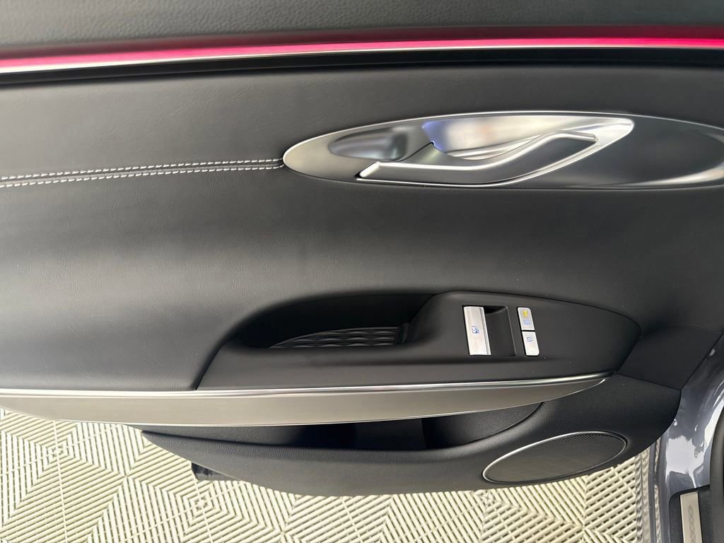 New 2026 Genesis GV70 2.5T Select AWD/4WD image 17