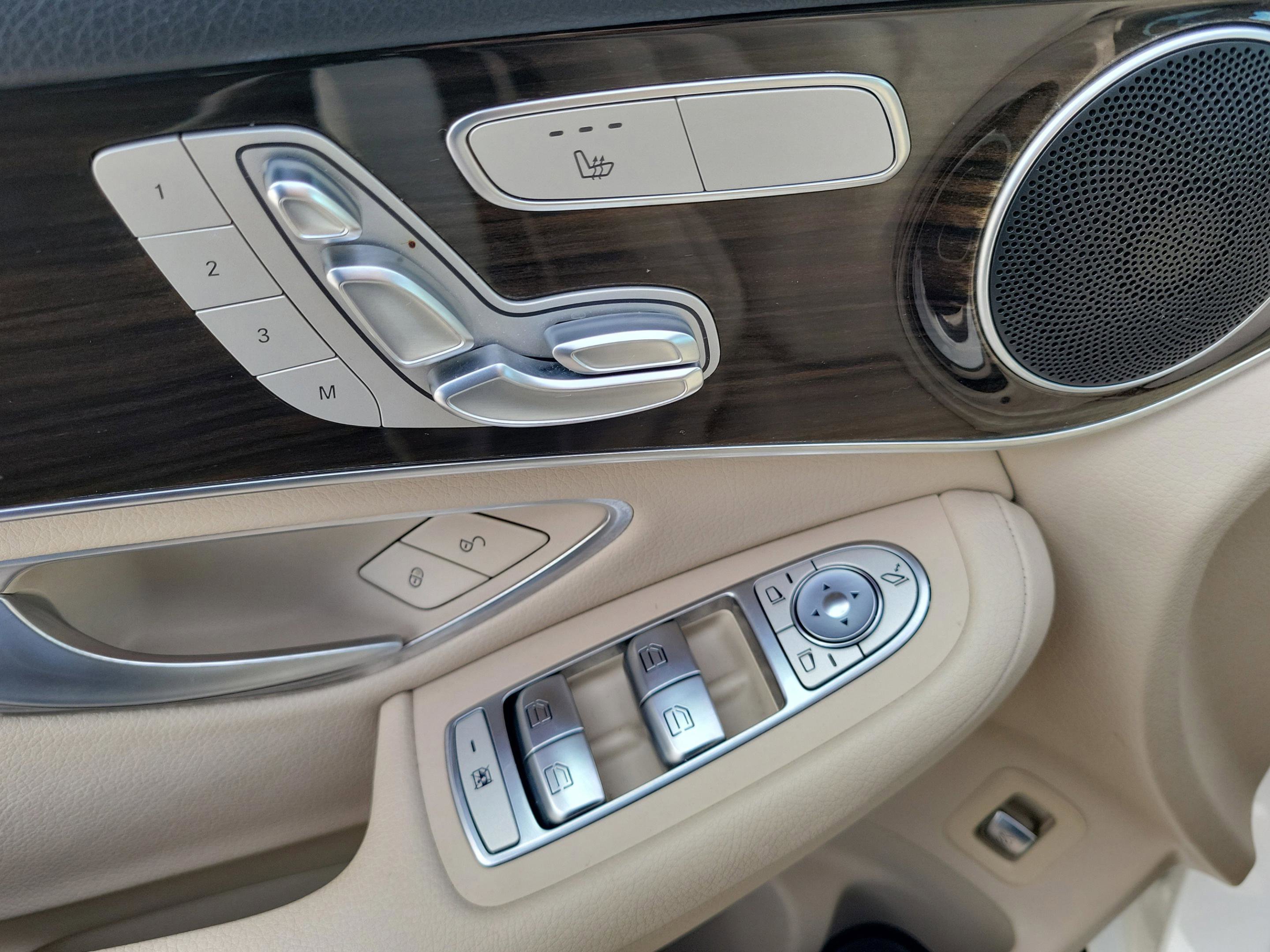 Certified 2022 Mercedes-Benz GLC 300 image 12