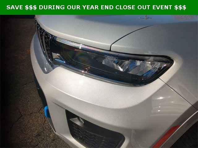 New 2024 Jeep Grand Cherokee Overland w/ Advanced Protech Group III image 13