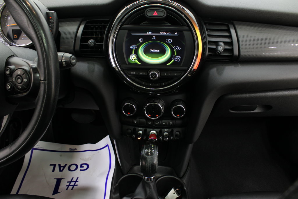 Used 2016 MINI Cooper 2-Door Hardtop FWD image 19