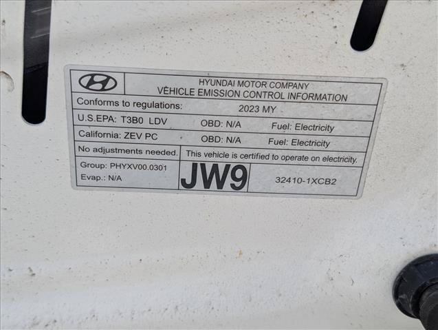 Used 2023 Genesis GV60 Advanced AWD/4WD image 23