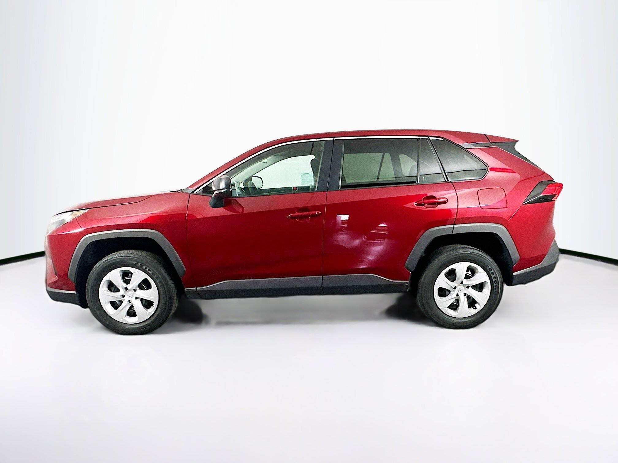 Used 2023 Toyota RAV4 LE FWD image 4