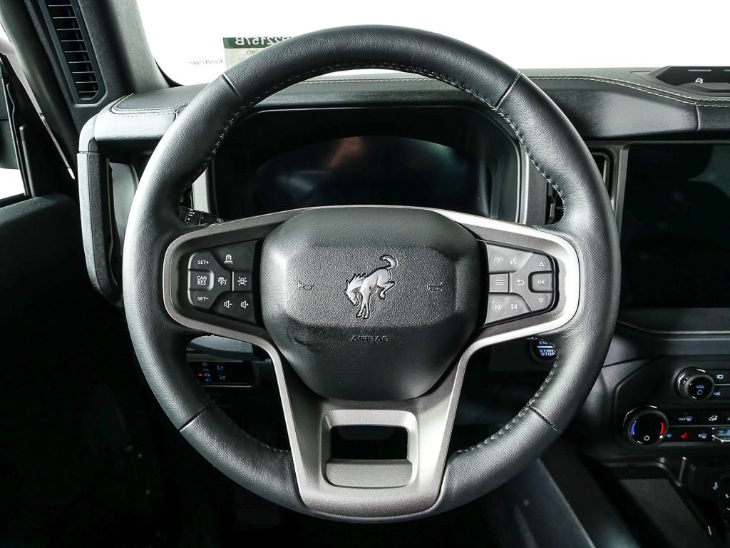 Used 2025 Ford Bronco Badlands AWD/4WD image 9