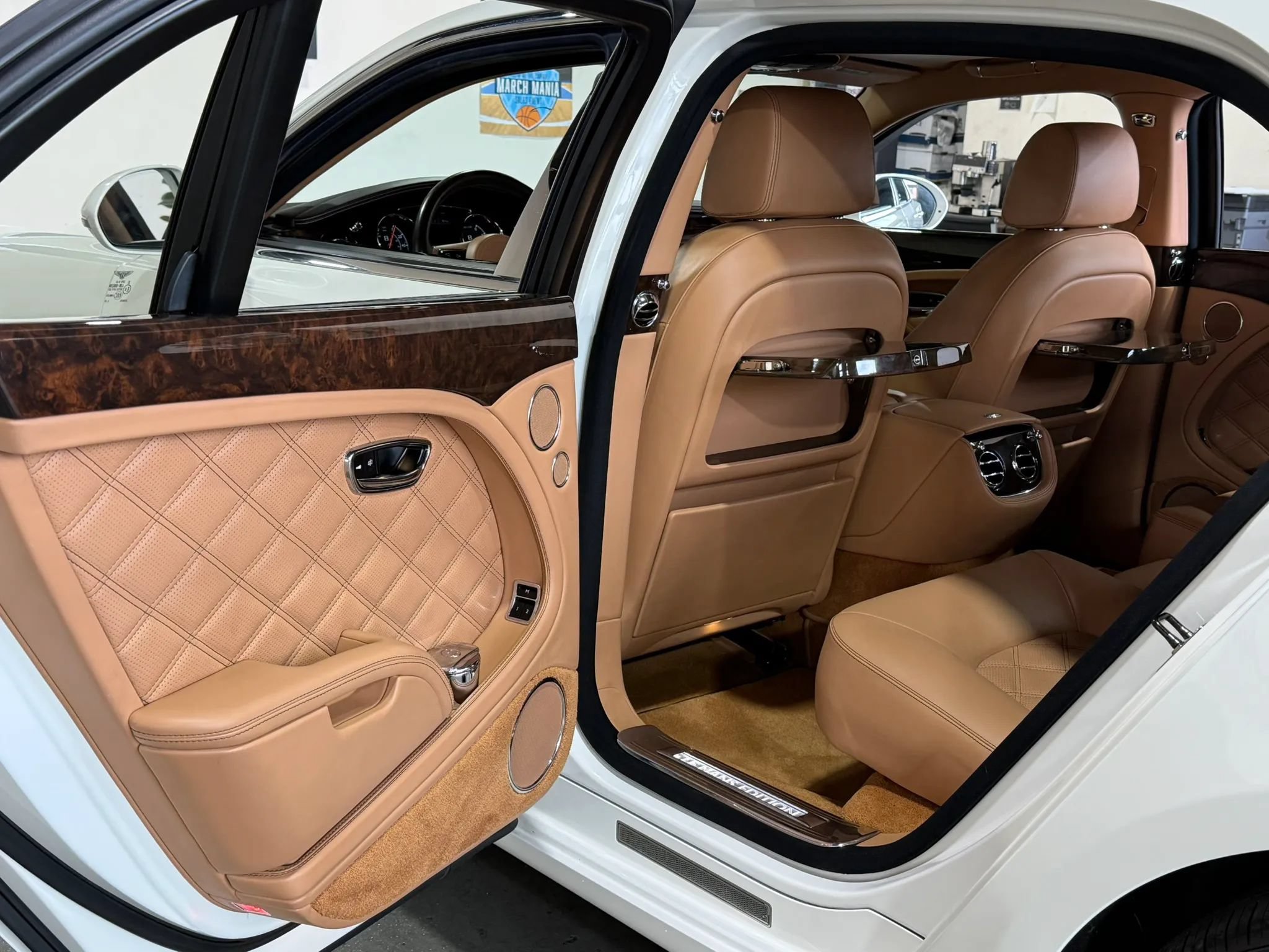 Used 2013 Bentley Mulsanne RWD image 16