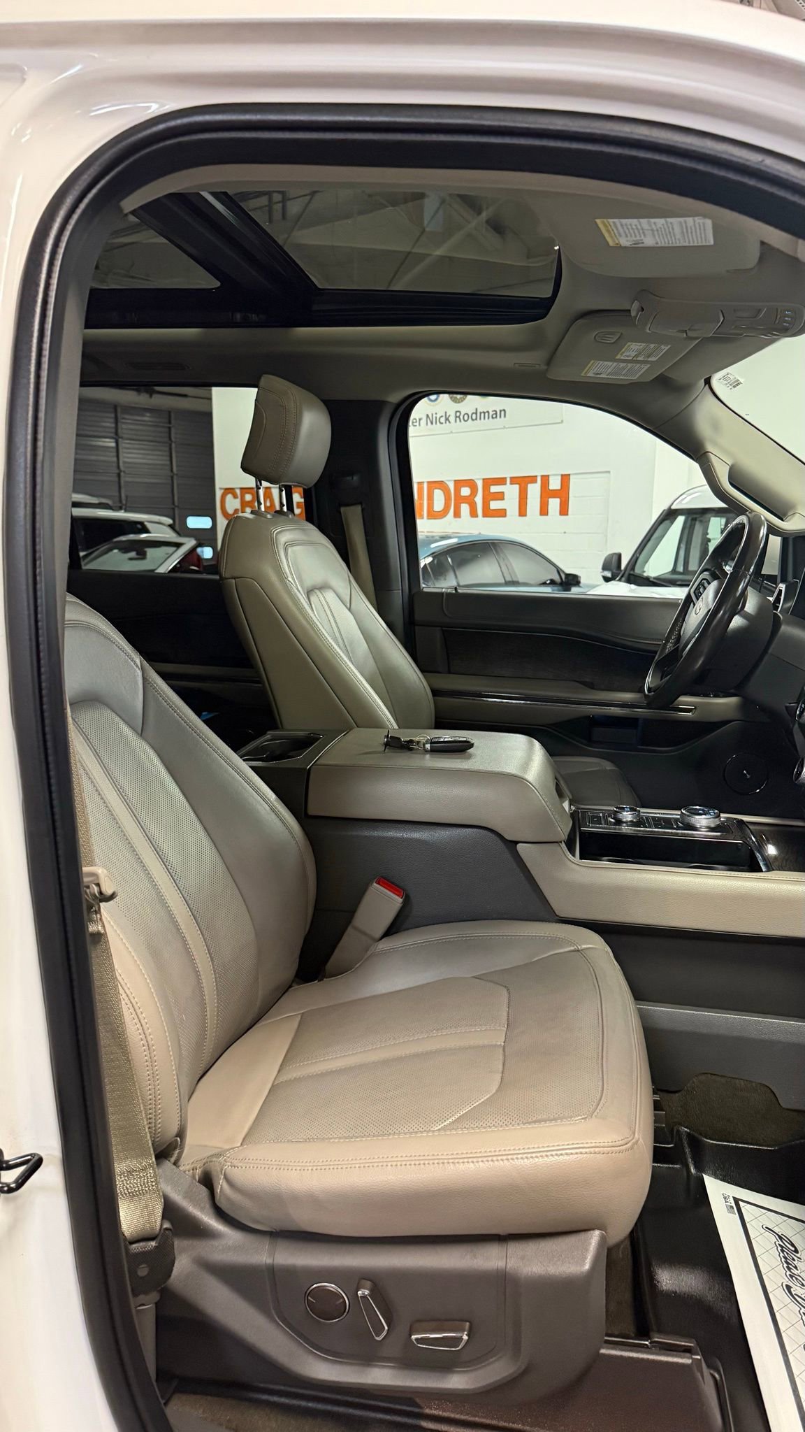 Used 2019 Ford Expedition Limited image 12