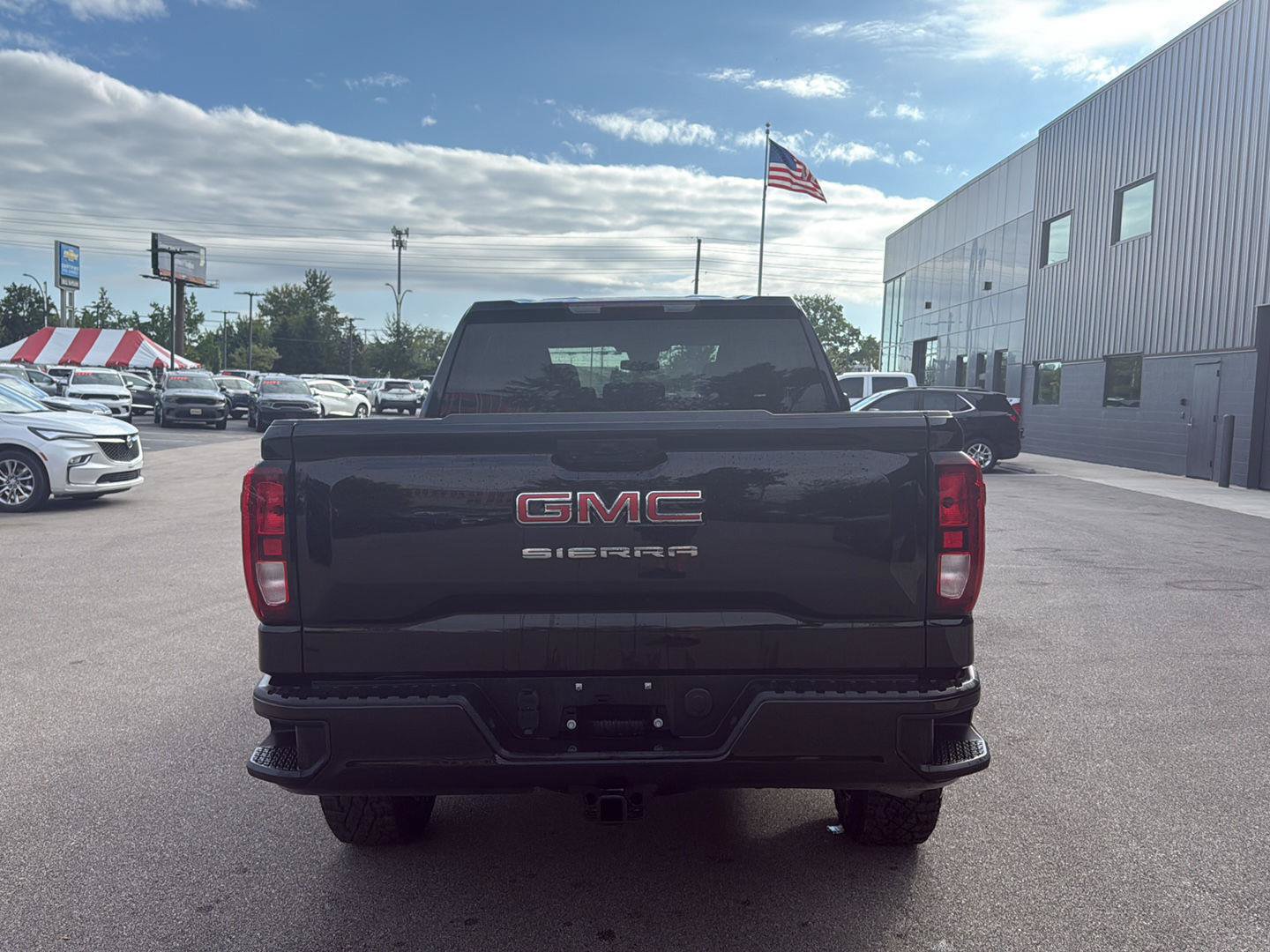 Used 2024 GMC Sierra 1500 Pro w/ Graphite Edition AWD/4WD image 4