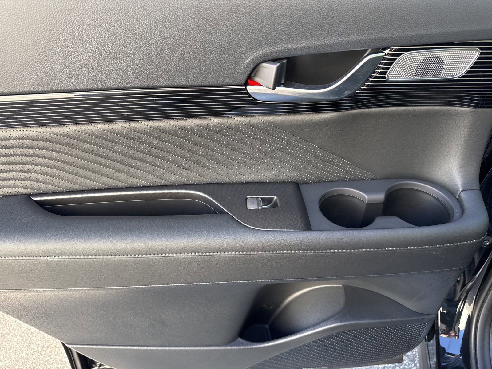 Used 2025 Hyundai Palisade Calligraphy image 15