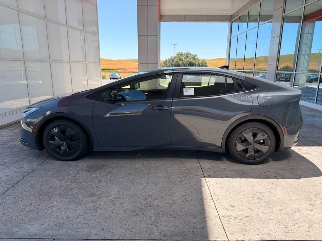 New 2026 Toyota Prius Plug-In Hybrid FWD image 5