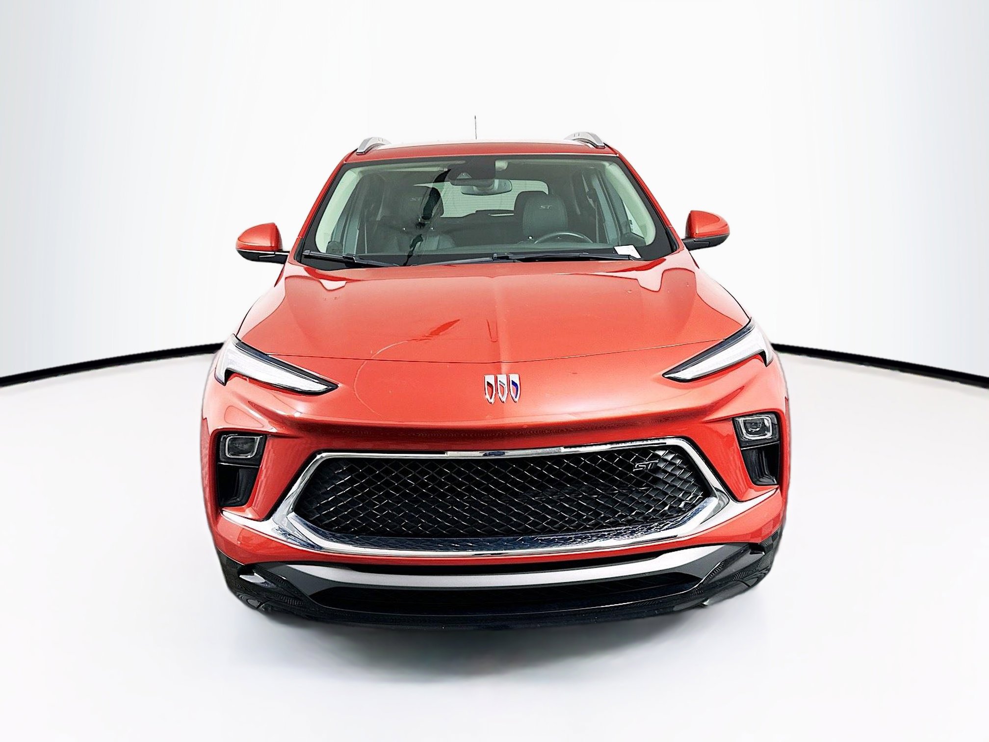 Used 2024 Buick Encore GX Sport Touring w/ Comfort Package image 2