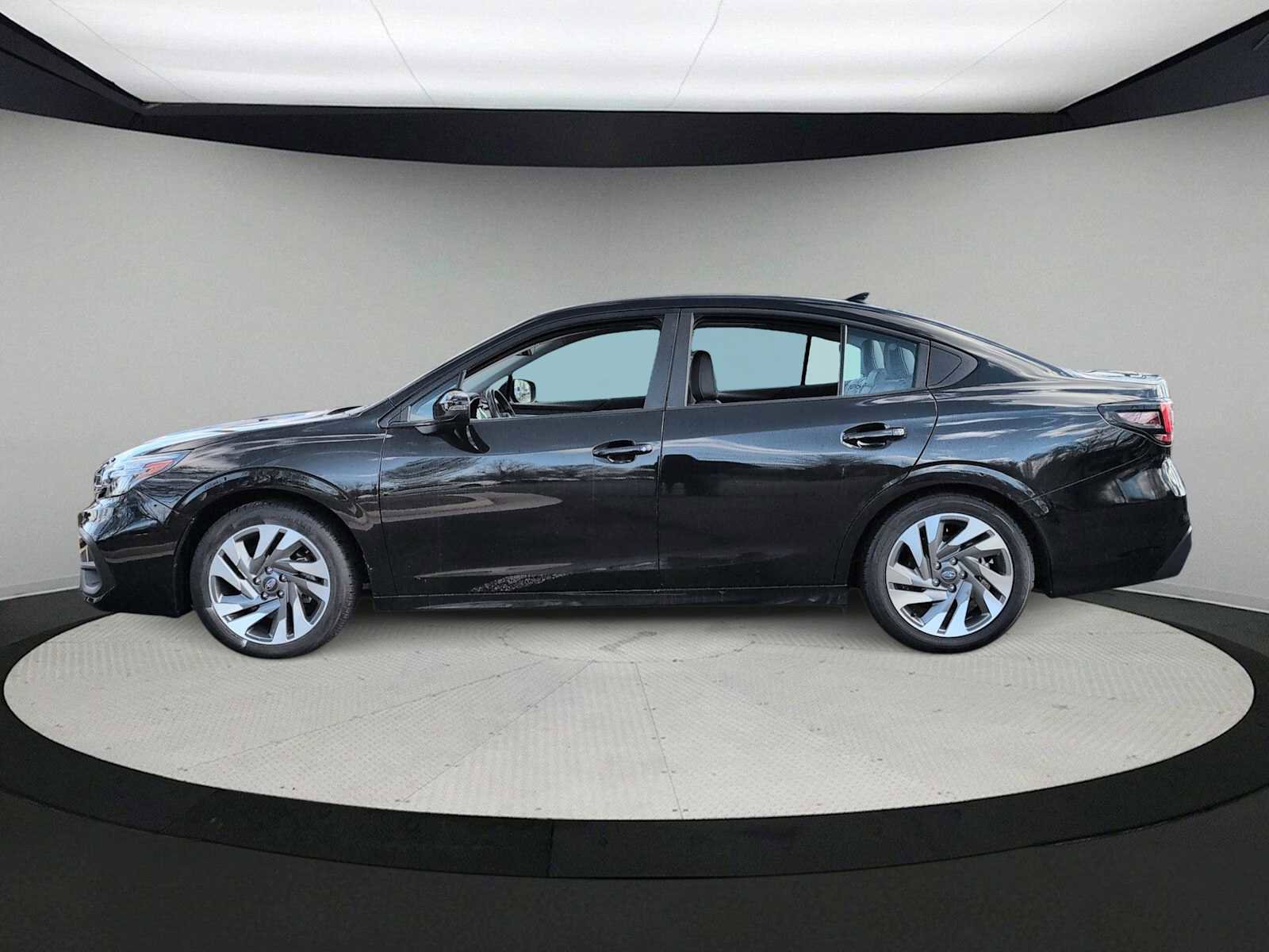 Used 2024 Subaru Legacy Limited image 5
