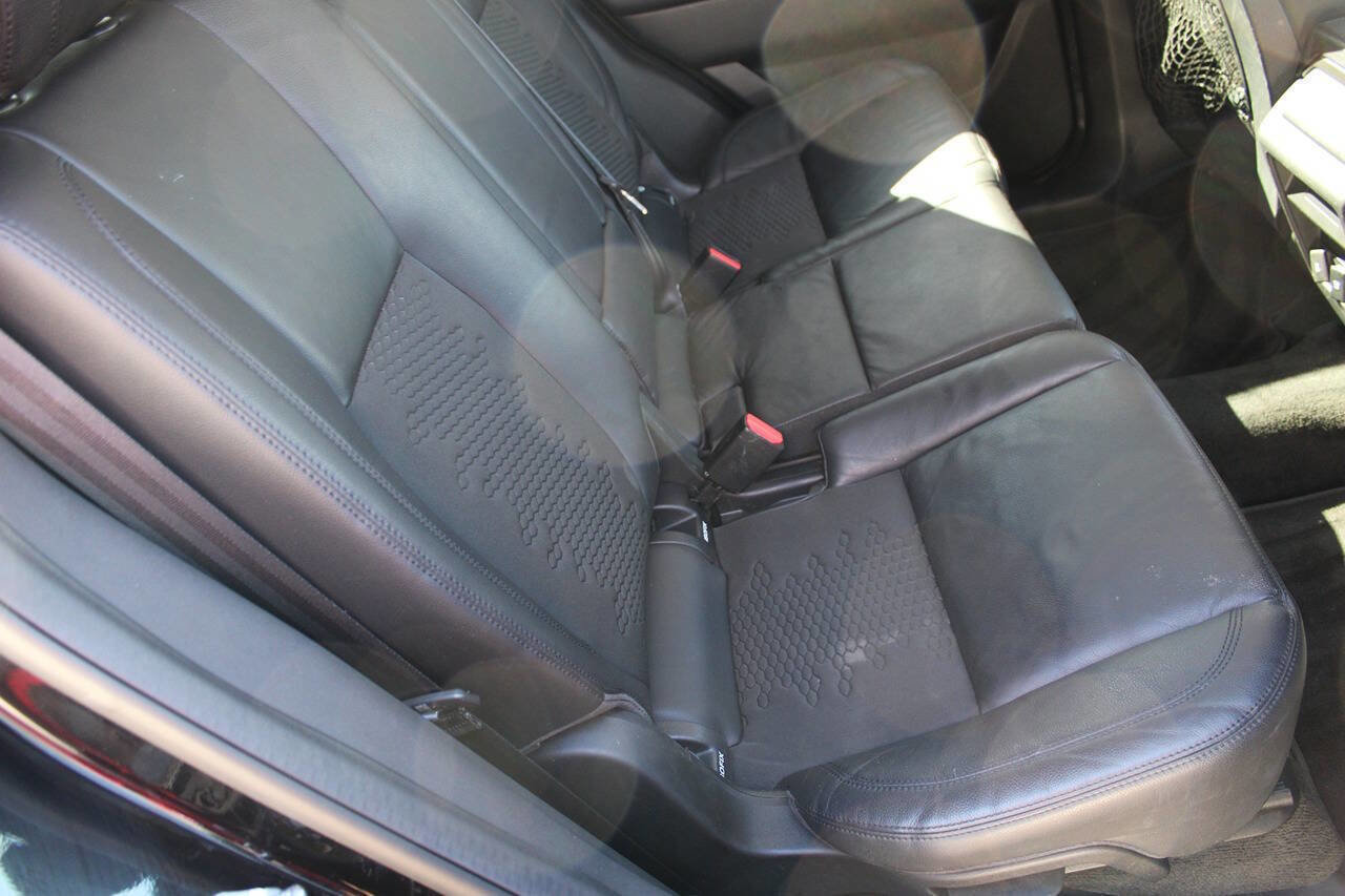 Used 2018 Land Rover Discovery Sport SE image 34