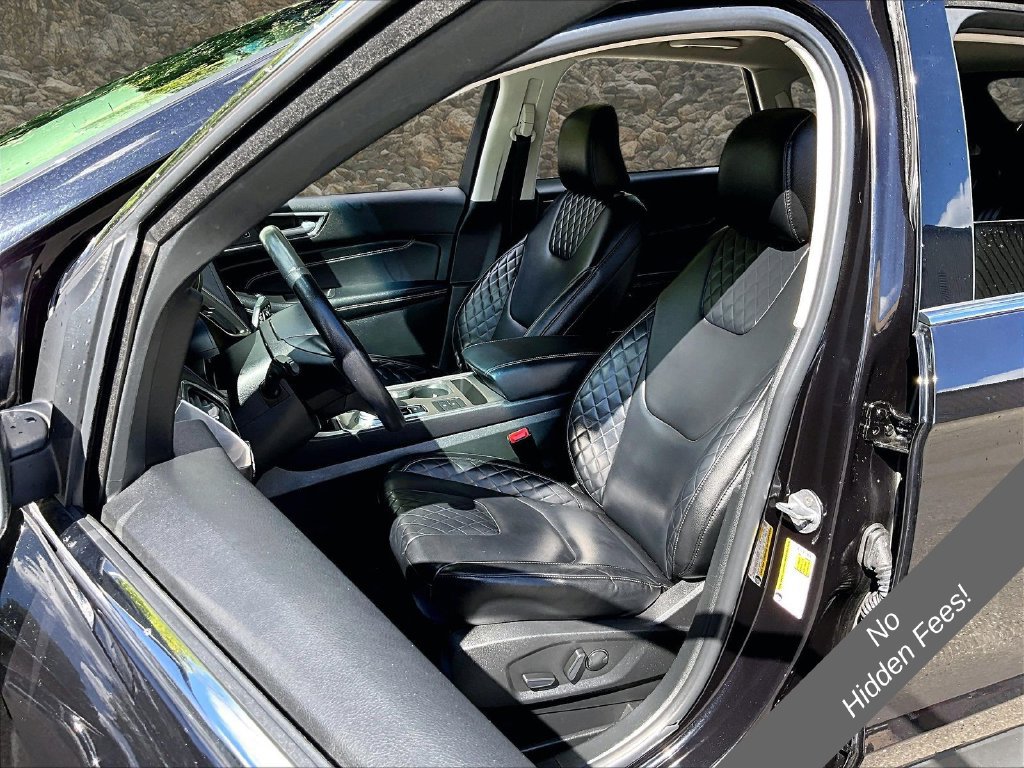 Used 2023 Ford Edge Titanium w/ Cargo Accessory Package AWD/4WD image 22