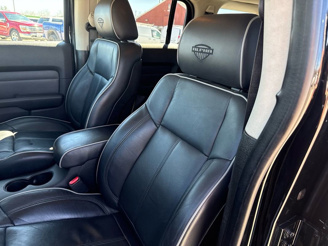 Used 2010 HUMMER H3 Alpha AWD/4WD image 30
