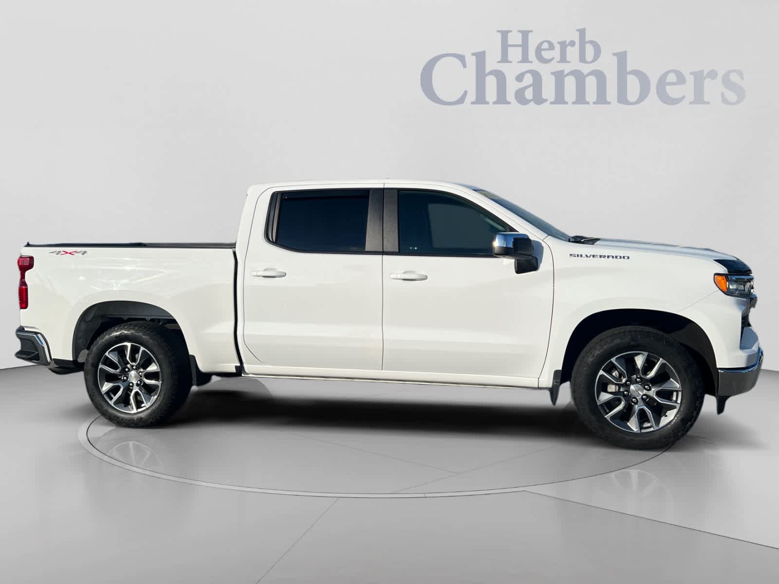 Certified 2024 Chevrolet Silverado 1500 LT AWD/4WD image 5