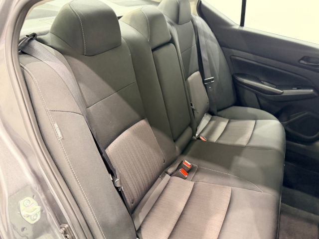 Used 2025 Nissan Altima 2.5 SV FWD image 37