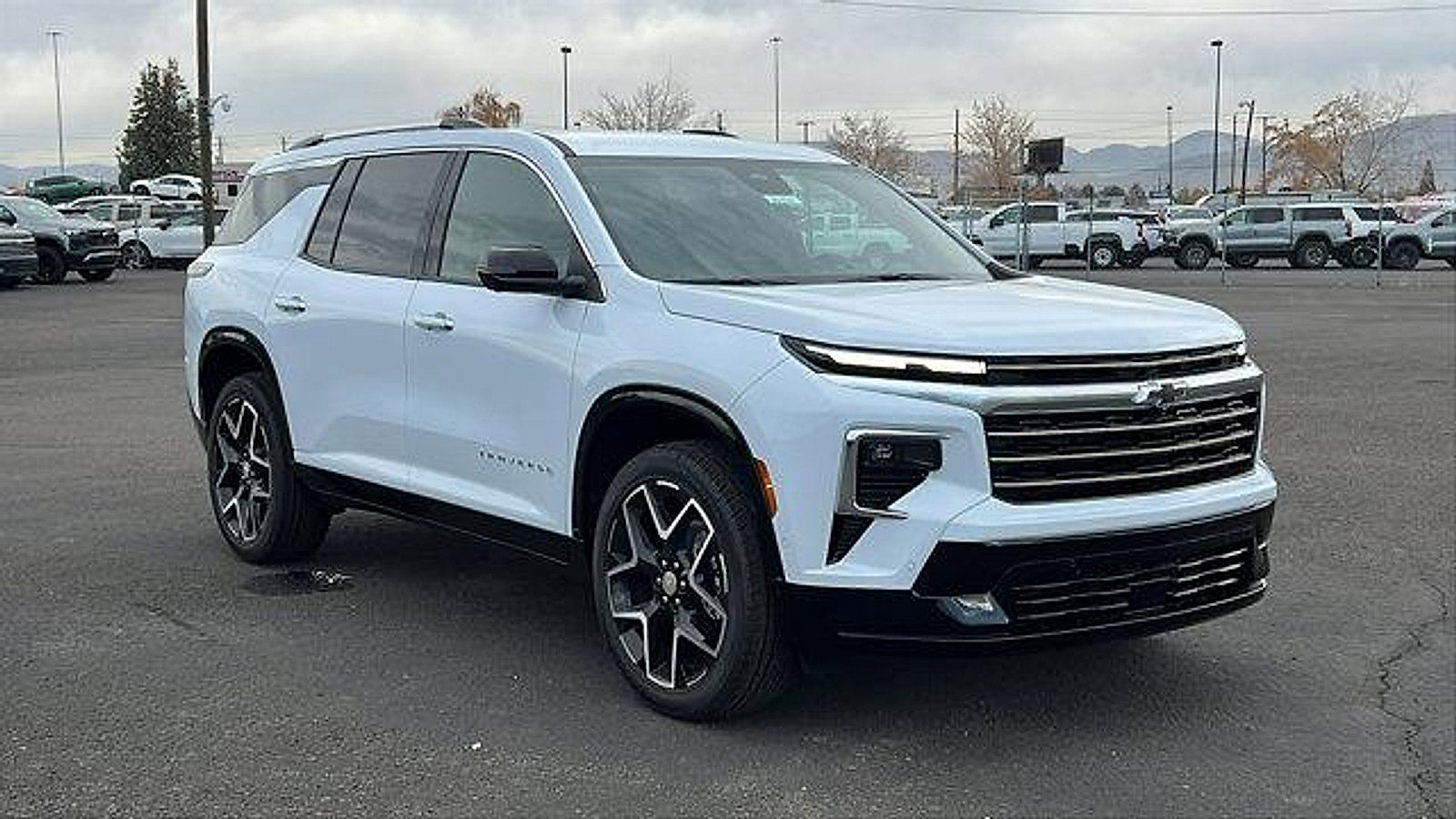 New 2026 Chevrolet Traverse High Country w/ LPO, Floor Liner Package image 3