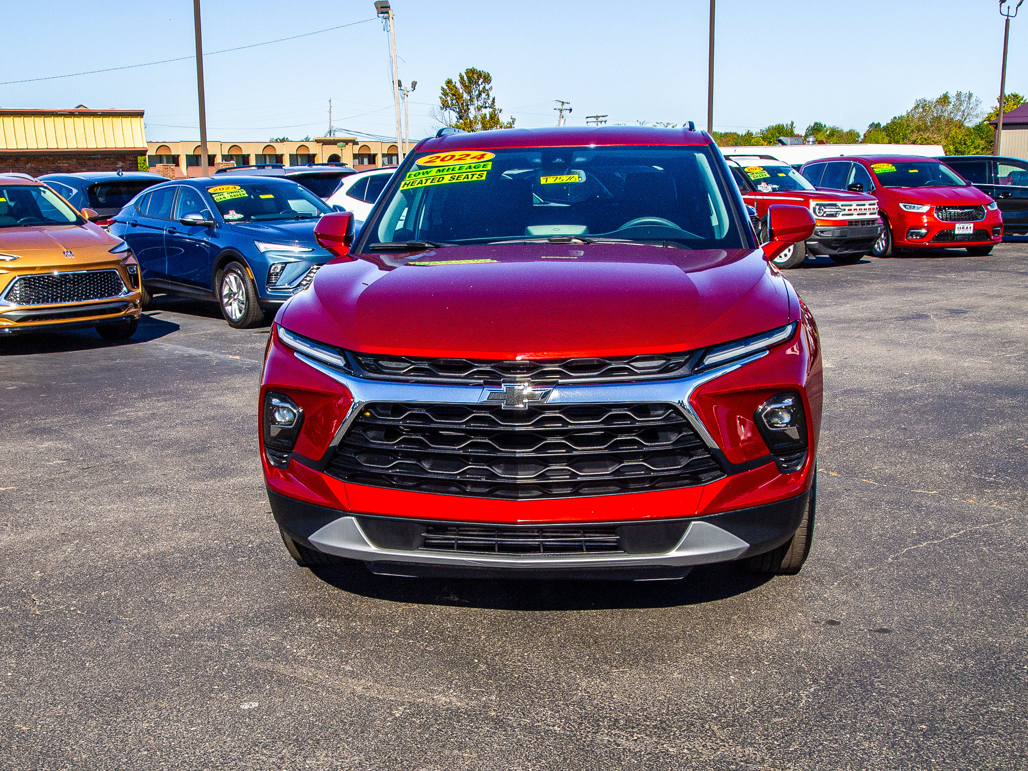 Used 2024 Chevrolet Blazer LT w/ Convenience Package FWD image 2