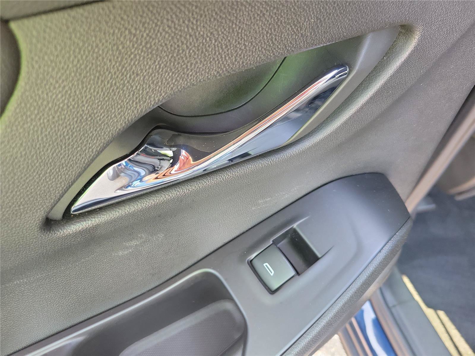 Used 2023 Chevrolet Traverse LT AWD/4WD image 14