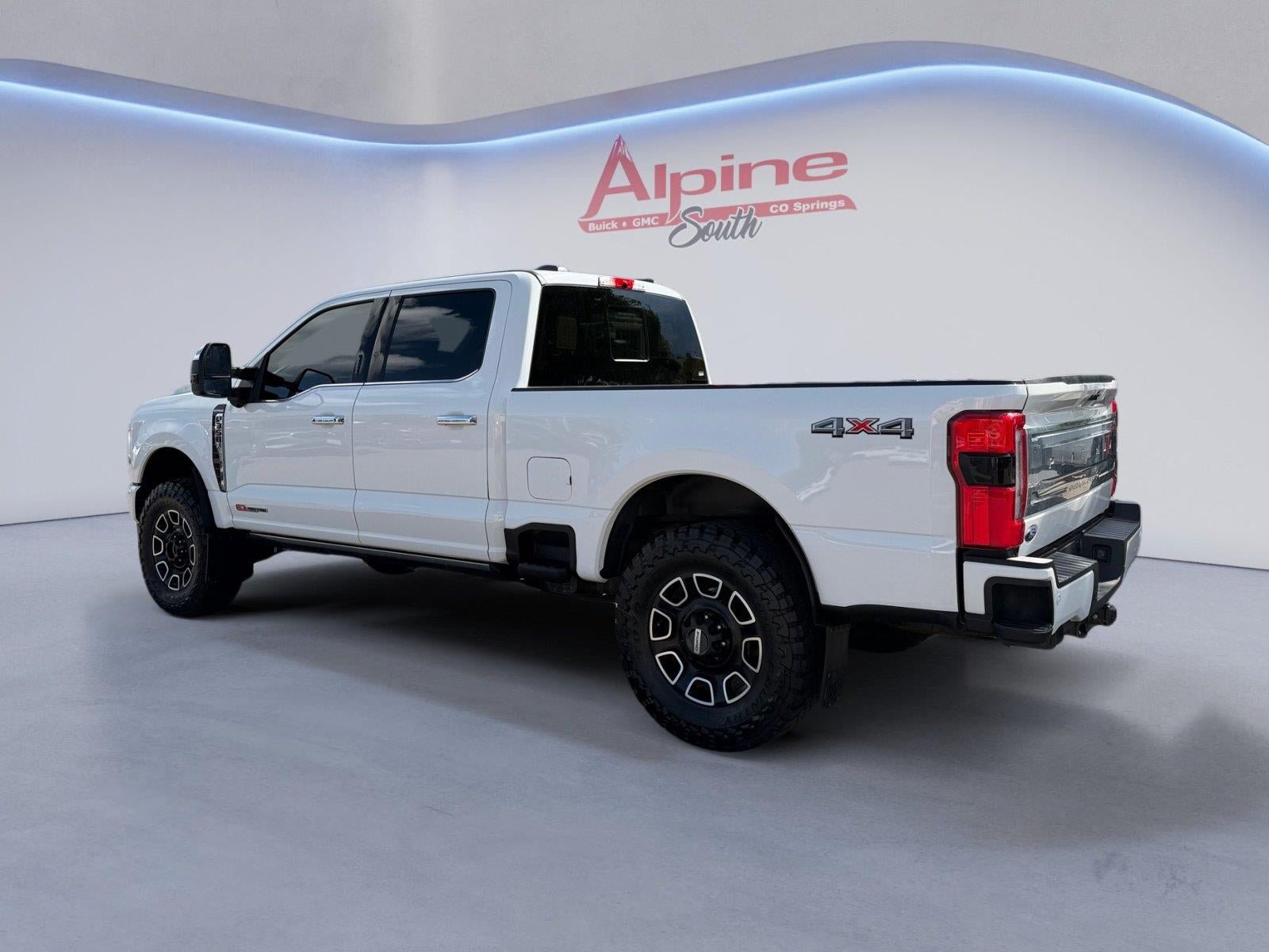 Used 2024 Ford F350 Platinum AWD/4WD image 3
