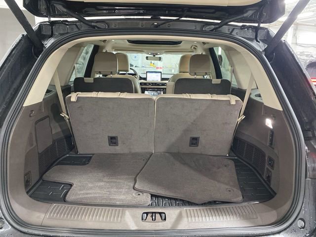 Used 2023 Lincoln Aviator Reserve w/ Equipment Group 201A image 27
