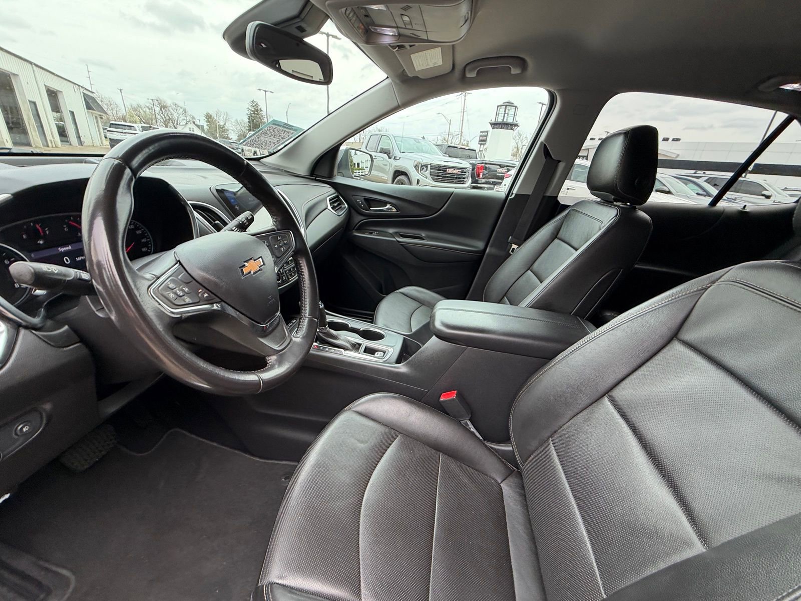 Used 2021 Chevrolet Equinox Premier image 4