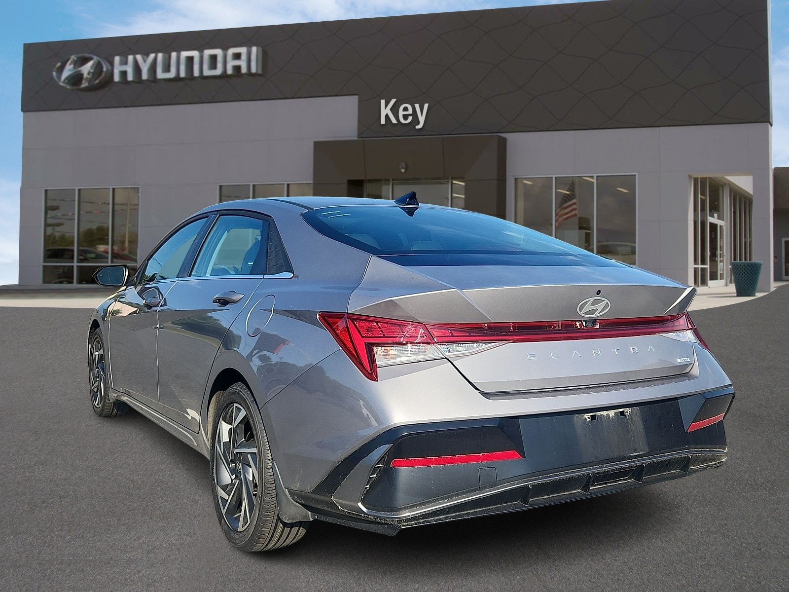 Certified 2025 Hyundai Elantra Limited FWD image 5